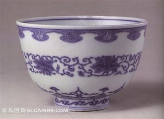 中国莲花纹青花瓷碗高清素材