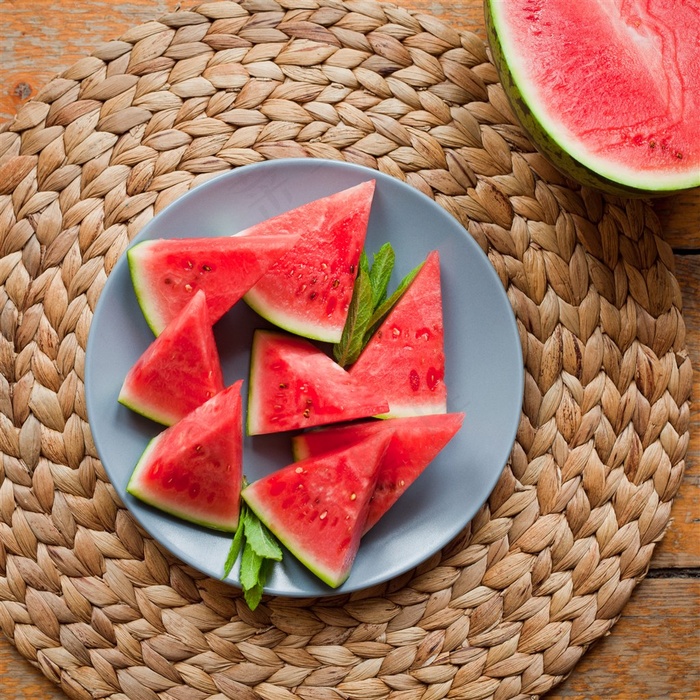 多块切好的西瓜