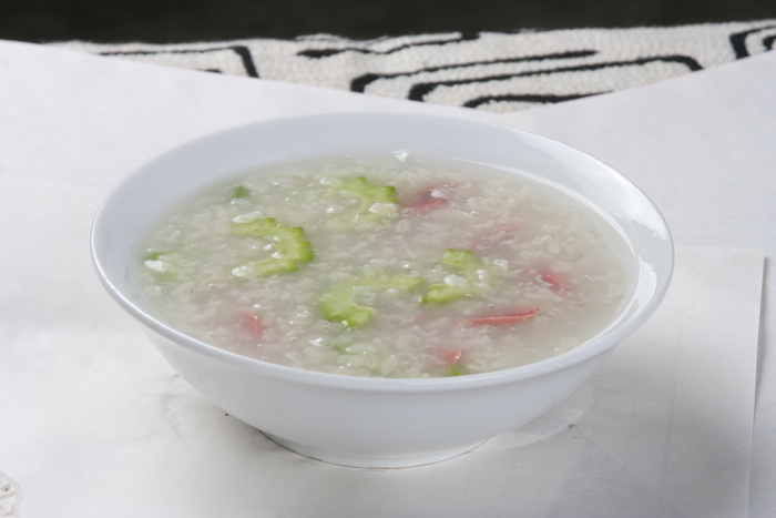 凉瓜广肠粥-粥为先