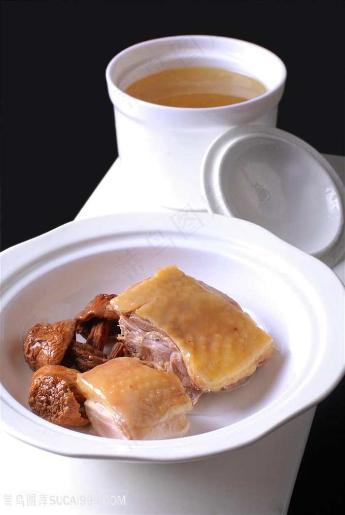汤松茸煨土鸡