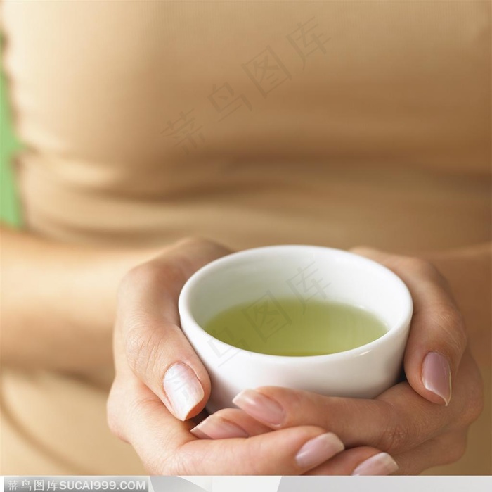 人物手势元素-手捧茶杯手势特写
