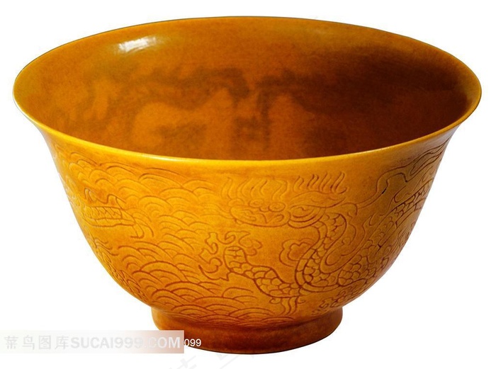 精美龙纹瓷器酒杯