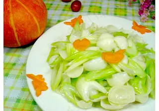  西芹炒百合