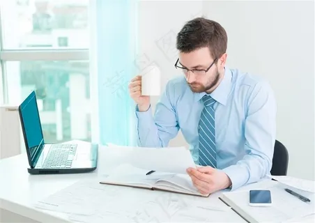 工作中的职场人物 工作中的职场人物