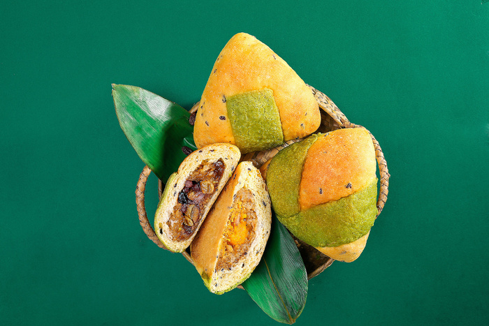 蛋糕店小蛋糕慕斯美食甜品图片