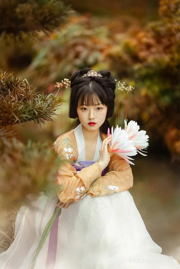 可爱清纯汉服少女写真图片