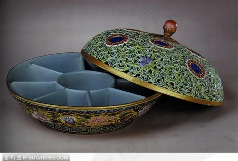 中华传统瓷器-精美的瓷盘