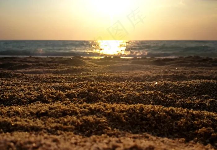 海边沙滩日出图片