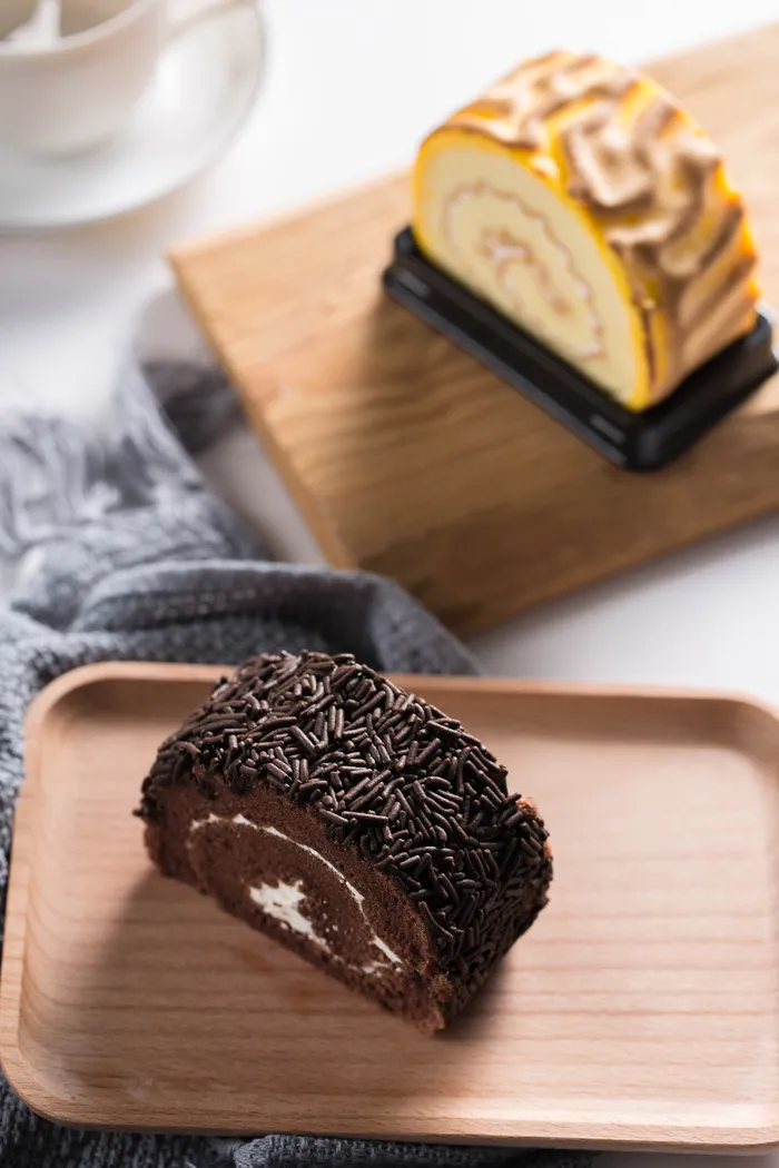 蛋糕店小蛋糕慕斯美食甜品图片