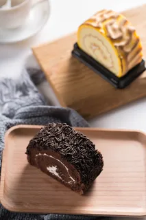 蛋糕店小蛋糕慕斯美食甜品图片