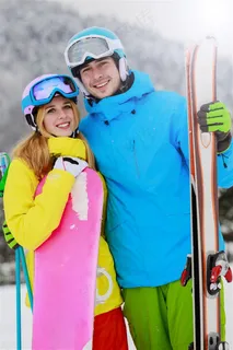 滑雪的家庭人物图