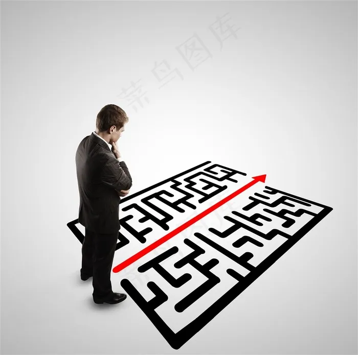 看迷宫的商务男人