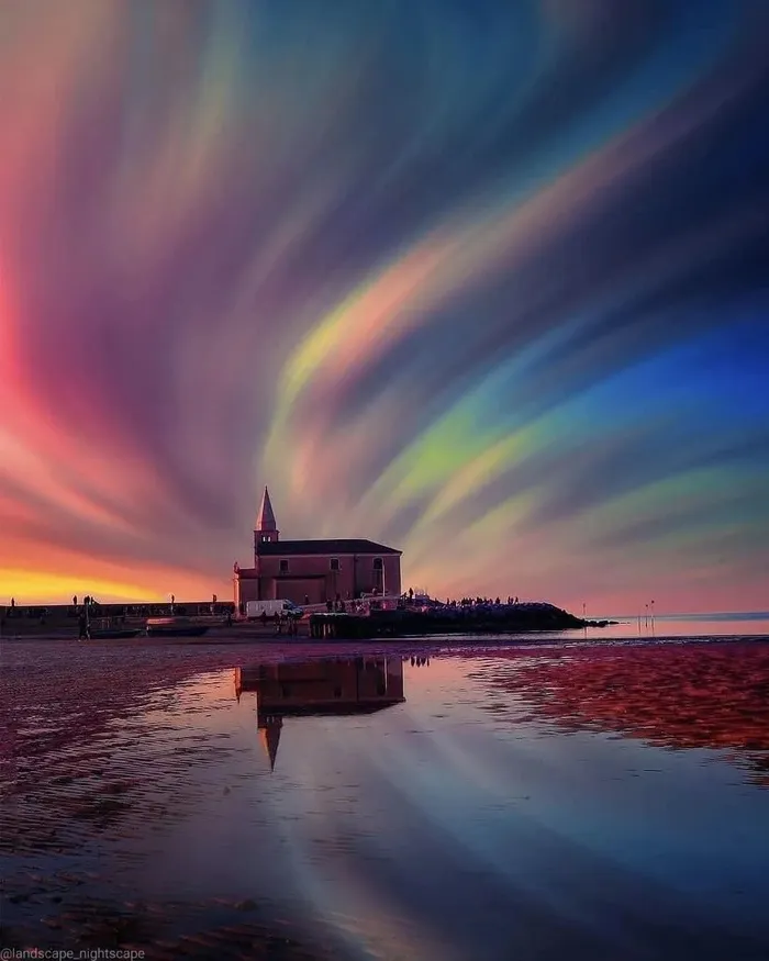 绿色极光壁纸图片