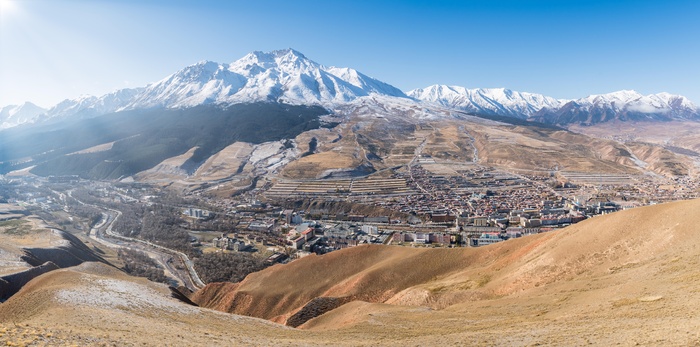 青海祁连牛心山