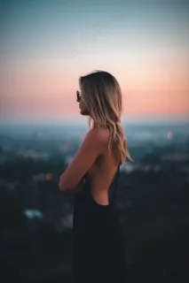 美背美女优优人体摄影 美背美女优优人体摄影