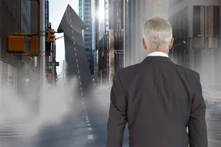 立体箭头与白头发职场人物创意图片