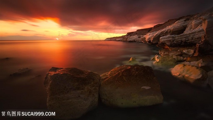 黄昏湖畔美景壁纸