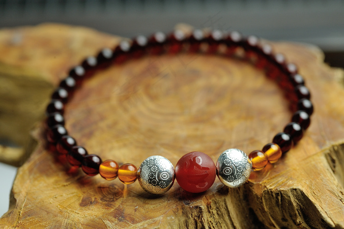 琥珀手链图片下载