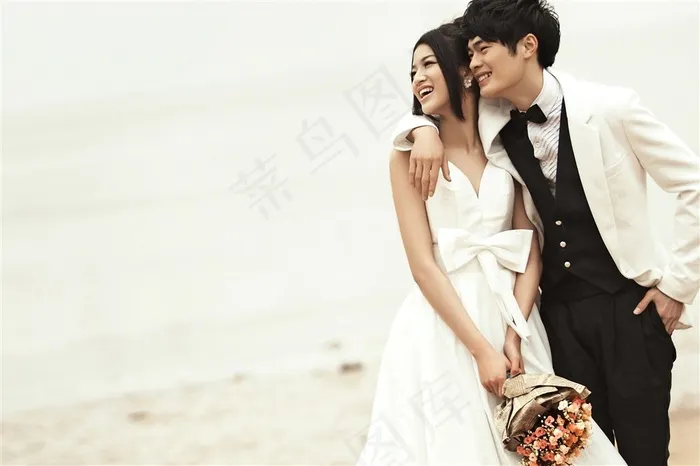 甜蜜爱情海婚纱写真