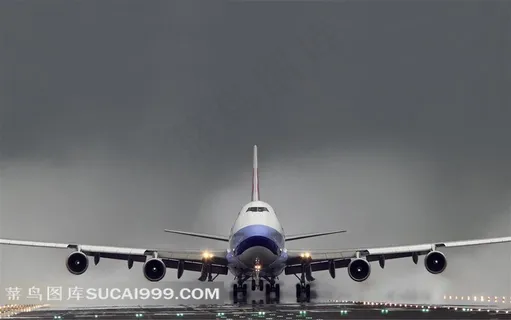 起飞的飞机素材