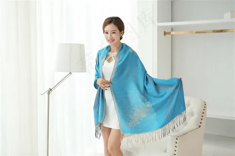 漂亮丝巾模特写真摄影