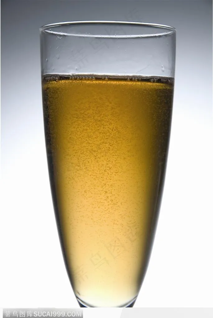 动感饮品-金色的酒