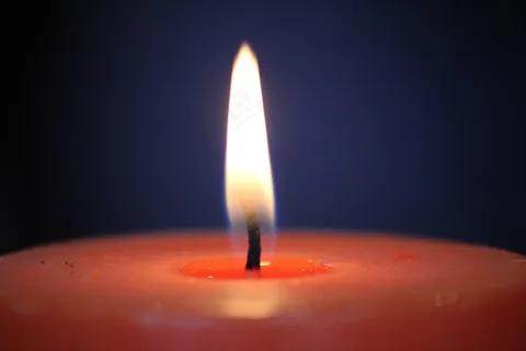 蜡烛火苗特写图片 蜡烛火苗特写图片