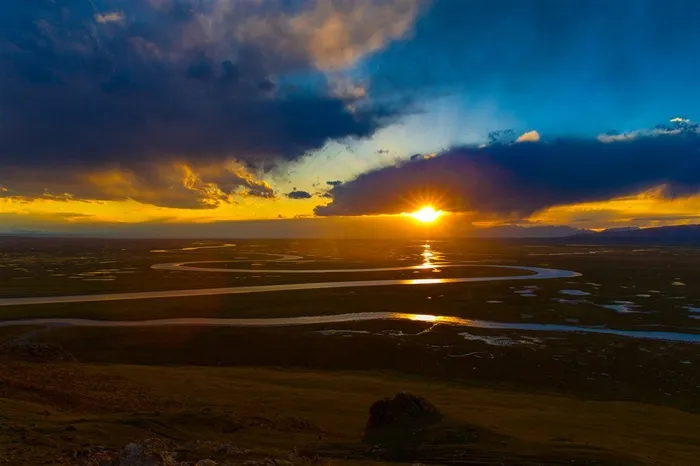 新疆巴音布鲁克夕阳风景高清素材图片