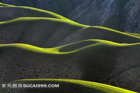 新疆库克苏河山脉风景素材