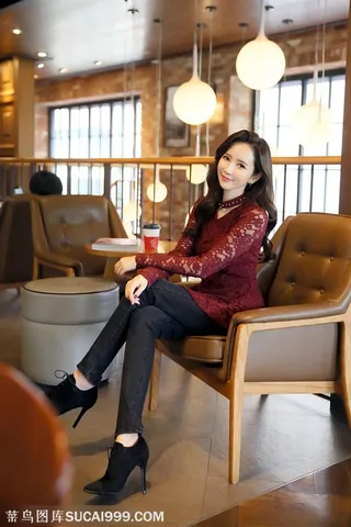 咖啡厅李的韩国气质美女李妍静图片