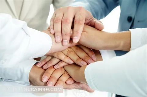 手摞在一起的职业人物 手摞在一起的职业人物