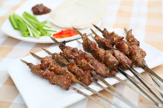 烧烤烤羊肉串