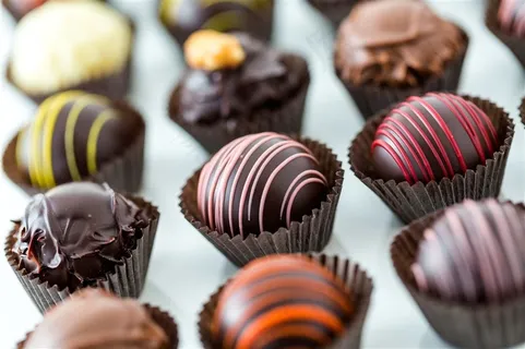 彩色缤纷巧克力球高清图片