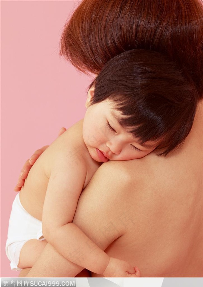 婴儿幼儿-肩膀上睡着的婴儿