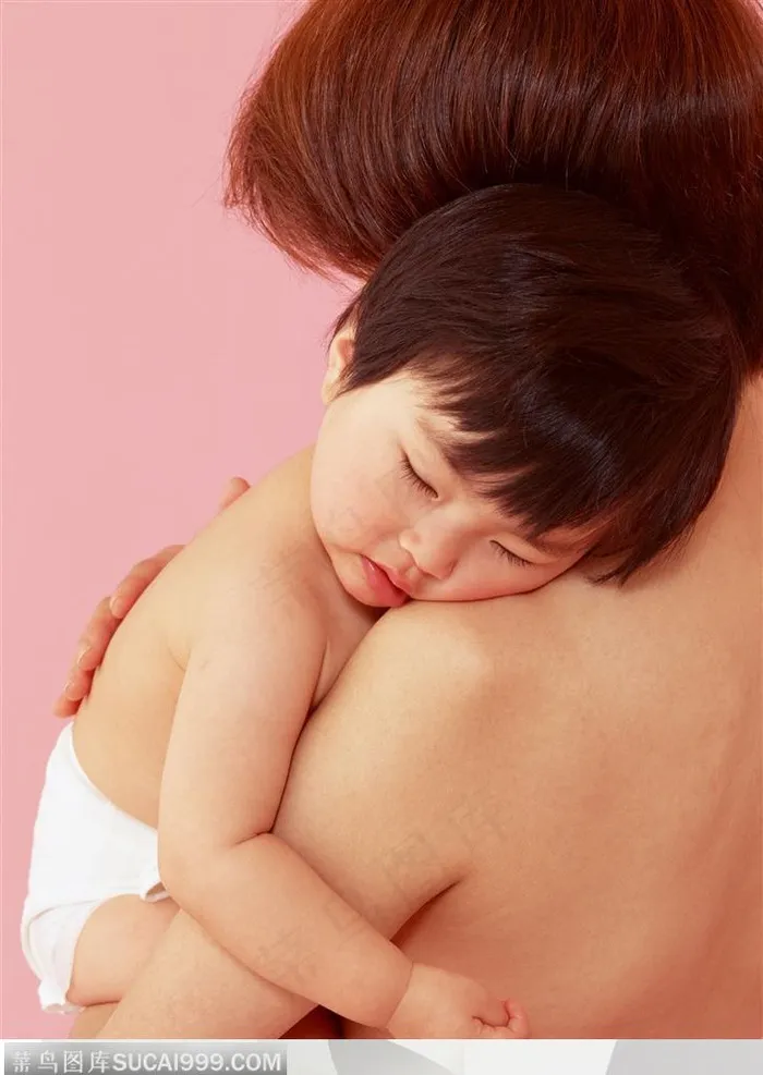 婴儿幼儿-肩膀上睡着的婴儿