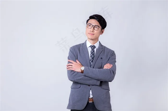 仰头思考的商务男士