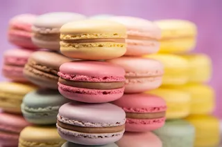 彩色马卡龙美食甜点摄影图