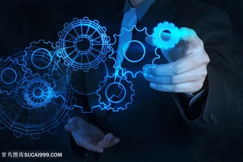 点击齿轮的商务人士