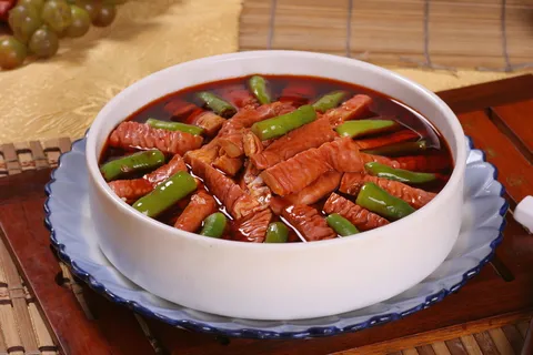 爽椒肥肠 (1)