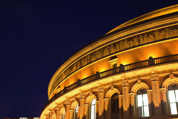 繁华都市夜景古罗马城堡建筑