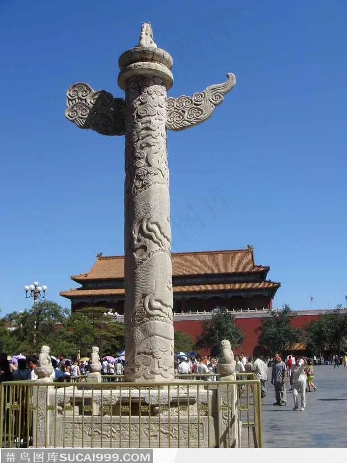 北京*前的中华柱雕塑图片