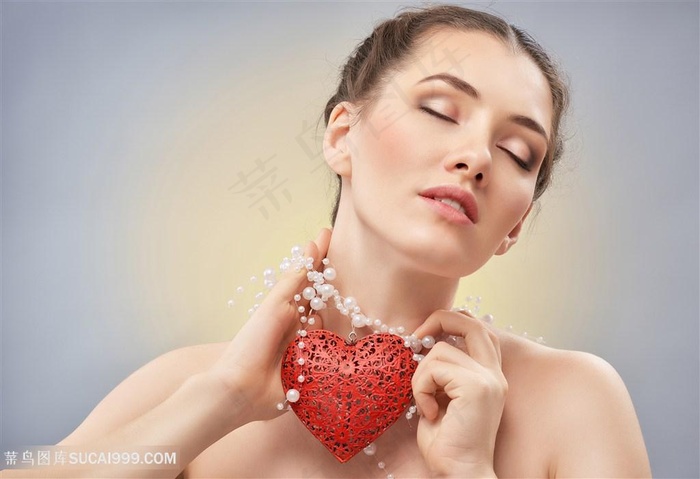唯美立体爱心美女心型图片