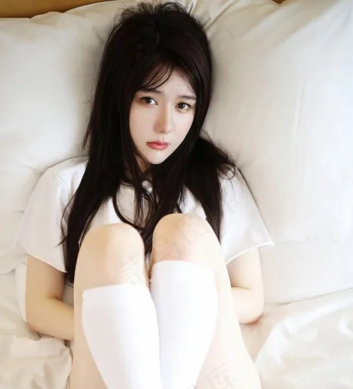 高清亚洲嫩模薛琪琪美腿美女写真套图