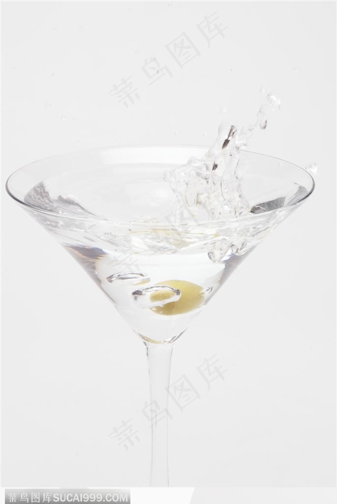 动感饮品-高脚杯中的水纹