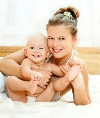 母亲和婴儿系列 - 正在抱着宝宝的母亲