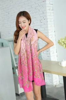 漂亮丝巾女模特精美特写