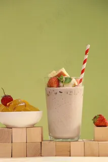 奶茶店饮品图片-水果奶昔