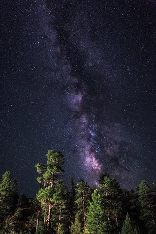 唯美紫色银河星空图片
