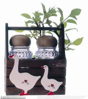 花饰小品-木质的小花篮