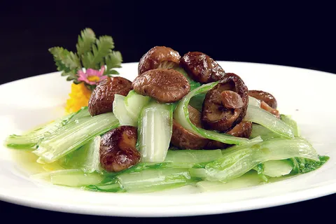青菜炒香菇美食图片 青菜炒香菇美食图片
